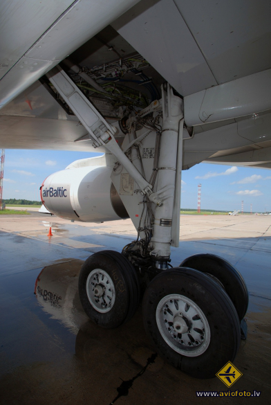 Boeing 757-256