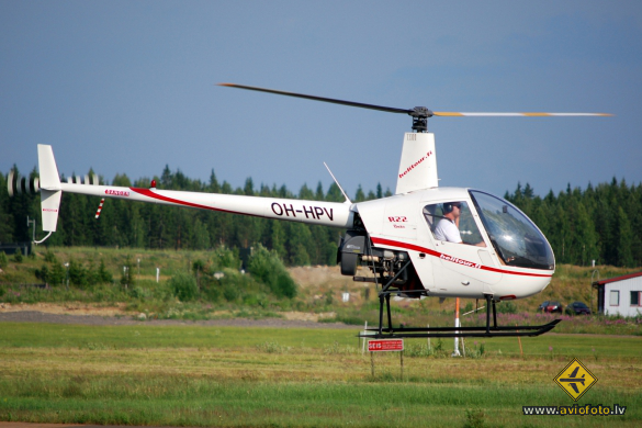 Robinson R-22