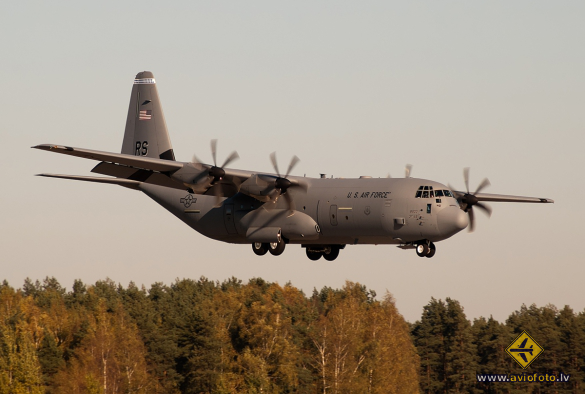 Lockheed Martin C-130J-30 Hercules (L-382)