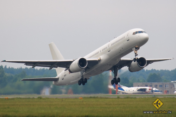 Boeing C-32B (757-23A)