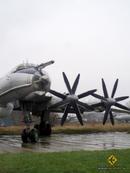 Tupolev Tu-142MZ