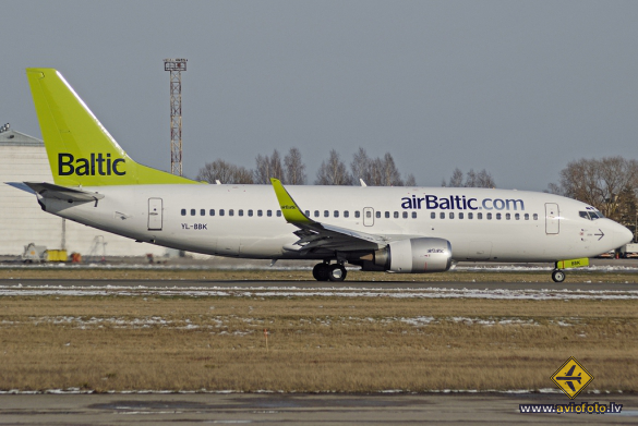 Boeing 737-33V