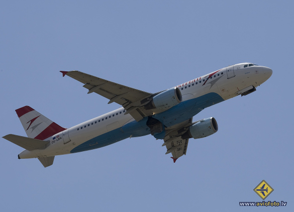 Airbus A320-214