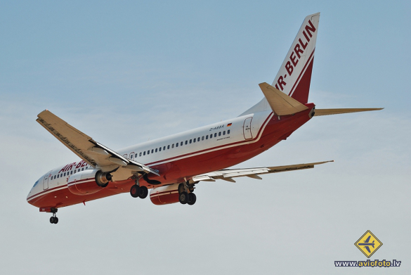 Boeing 737-85F