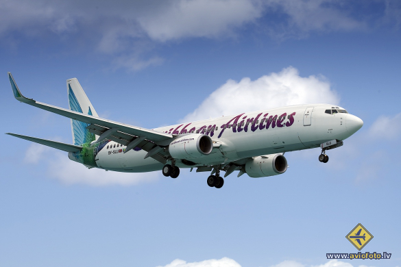 Boeing 737-83N