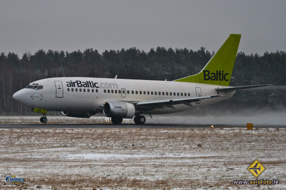 Boeing 737-522