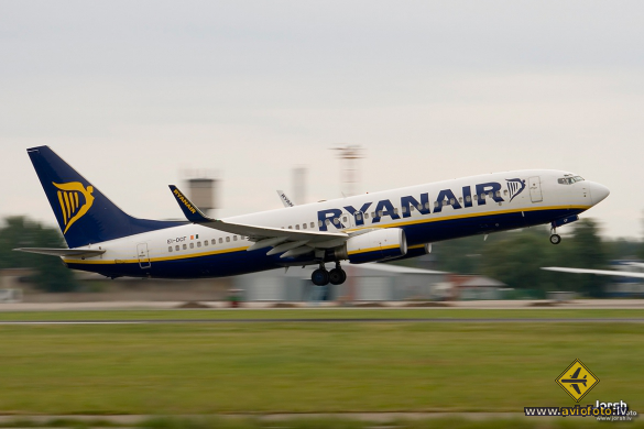 Boeing 737-8AS