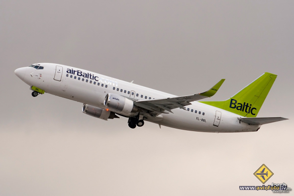 Boeing 737-33V
