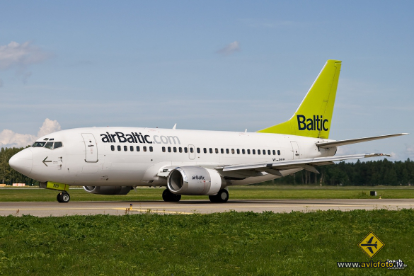 Boeing 737-53S