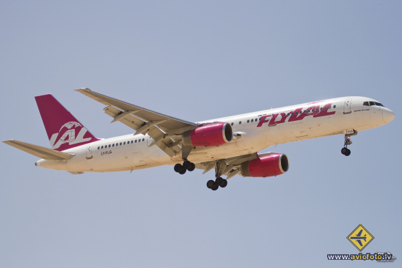 Boeing 757-204
