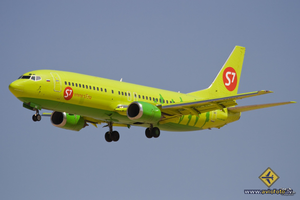 Boeing 737-4Y0