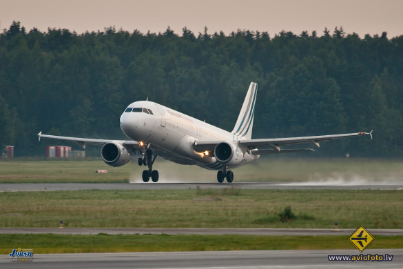 Airbus A320-211