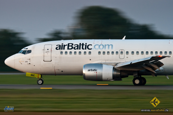 Boeing 737-53S