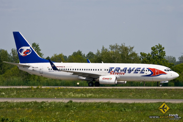Boeing 737-8CX
