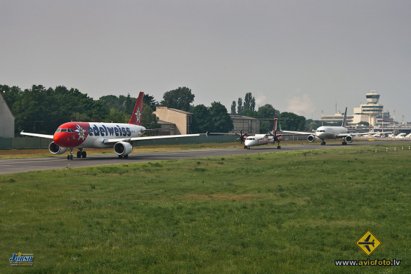 Airbus A320-214