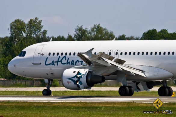 Airbus A320-211