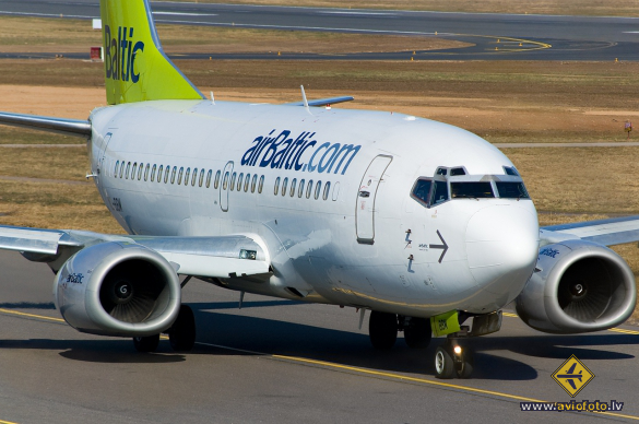 Boeing 737-522