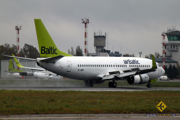 Boeing 737-36Q
