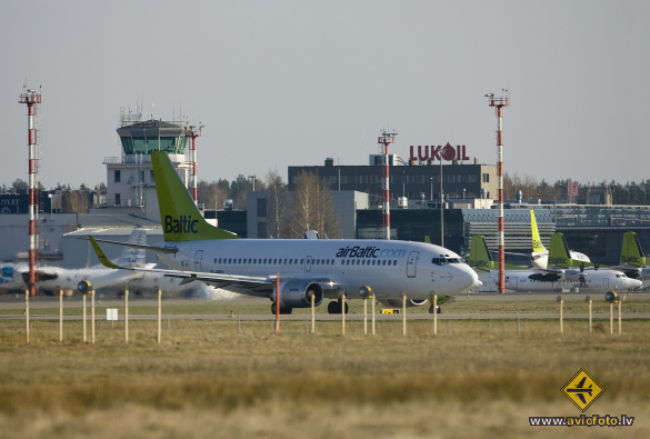 Boeing 737-36Q