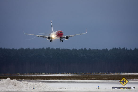 Boeing 737-86N