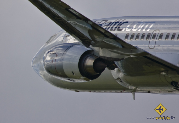 Boeing 737-31S