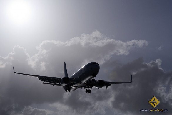 Boeing 737-83N