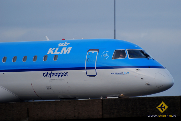 Embraer 190LR (ERJ-190-100LR)