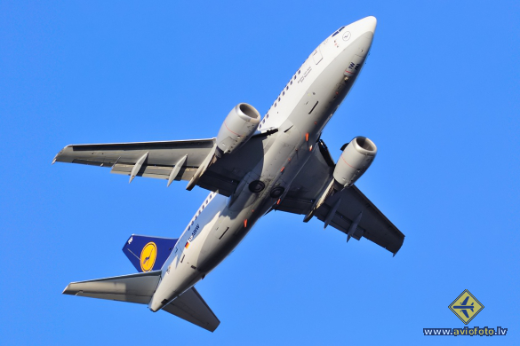 Boeing 737-530
