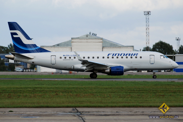 Embraer 170STD (ERJ-170-100STD)