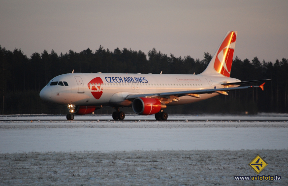 Airbus A320-214