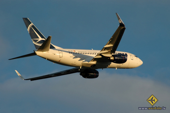 Boeing 737-78J