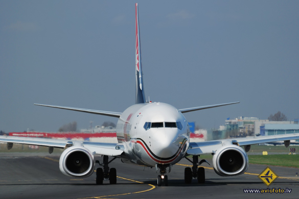 Boeing 737-86N