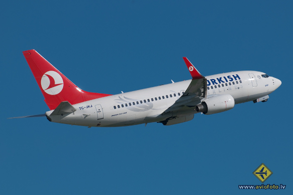 Boeing 737-752