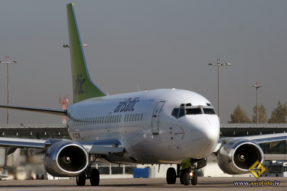 Boeing 737-522