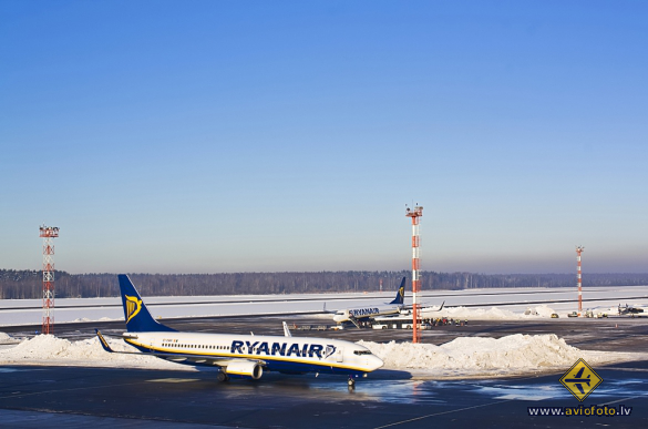 Boeing 737-8AS
