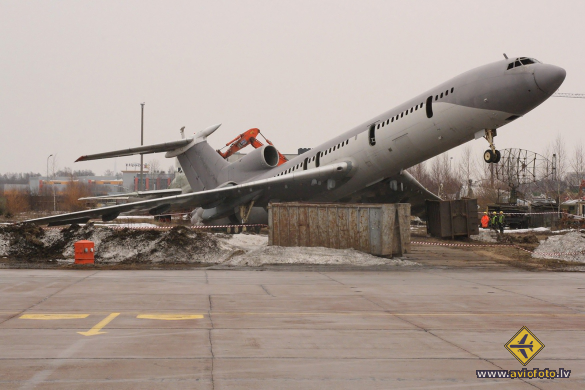 Tupolev Tu-154B-2