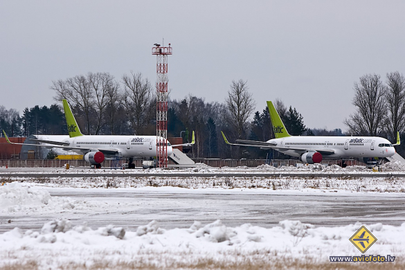 Boeing 757-256