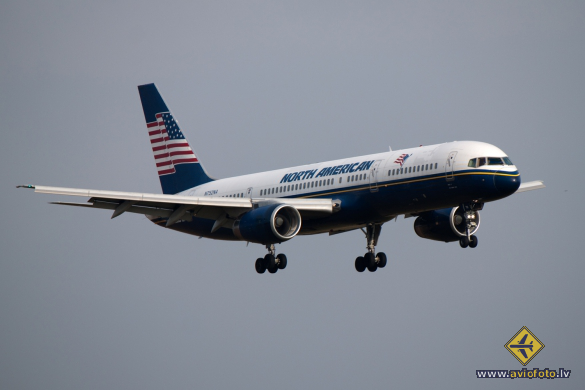 Boeing 757-28A