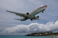 Boeing 737-823