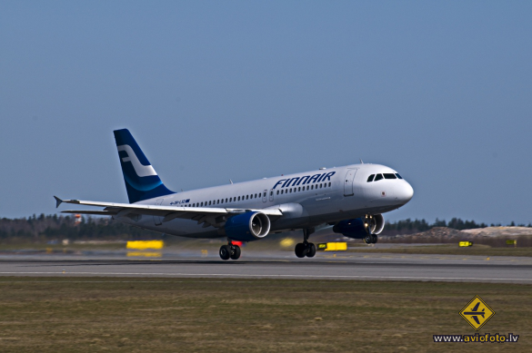 Airbus A320-214