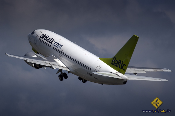 Boeing 737-522
