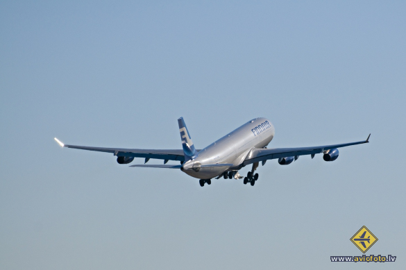 Airbus A340-313X