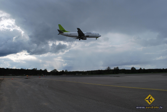 Boeing 737-36Q
