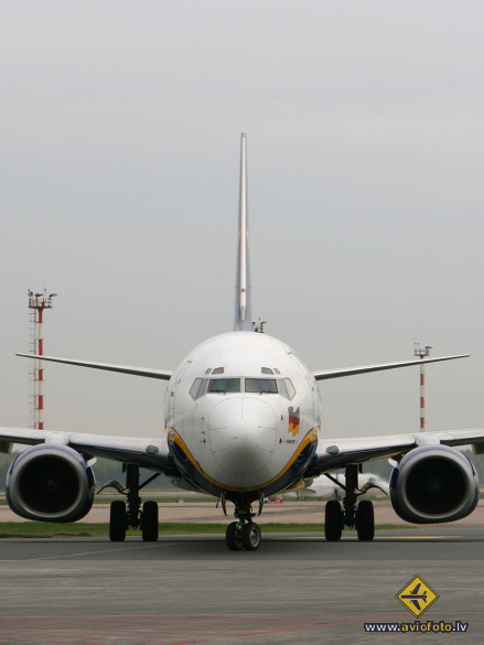 Boeing 737-8AS