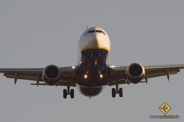 Boeing 737-8AS