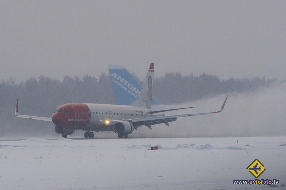 Boeing 737-8Q8