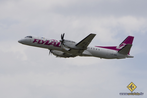 Saab 2000
