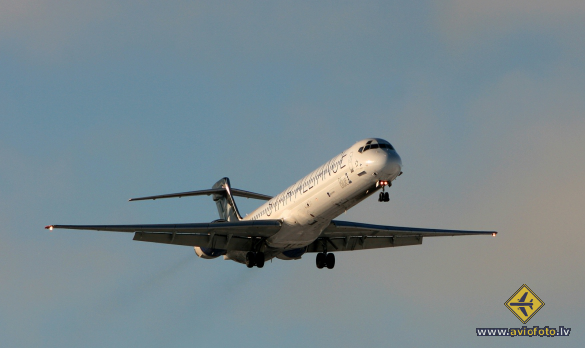McDonnell Douglas MD-90-30
