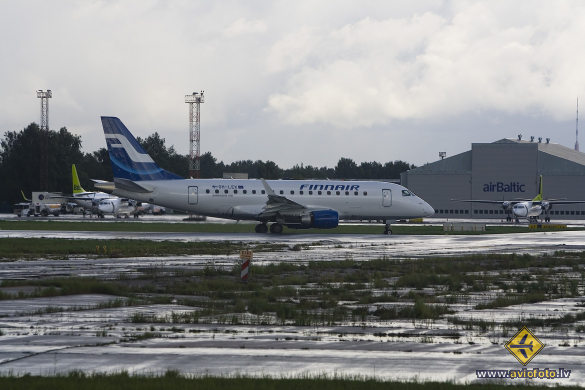 Embraer 170STD (ERJ-170-100STD)