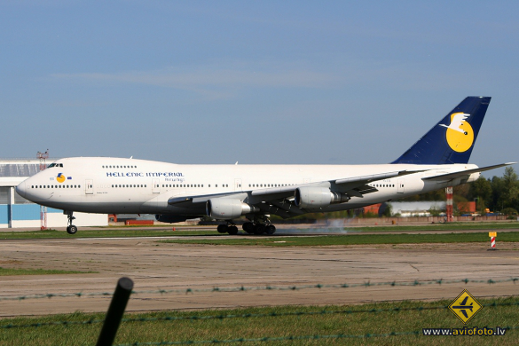 Boeing 747-230B
